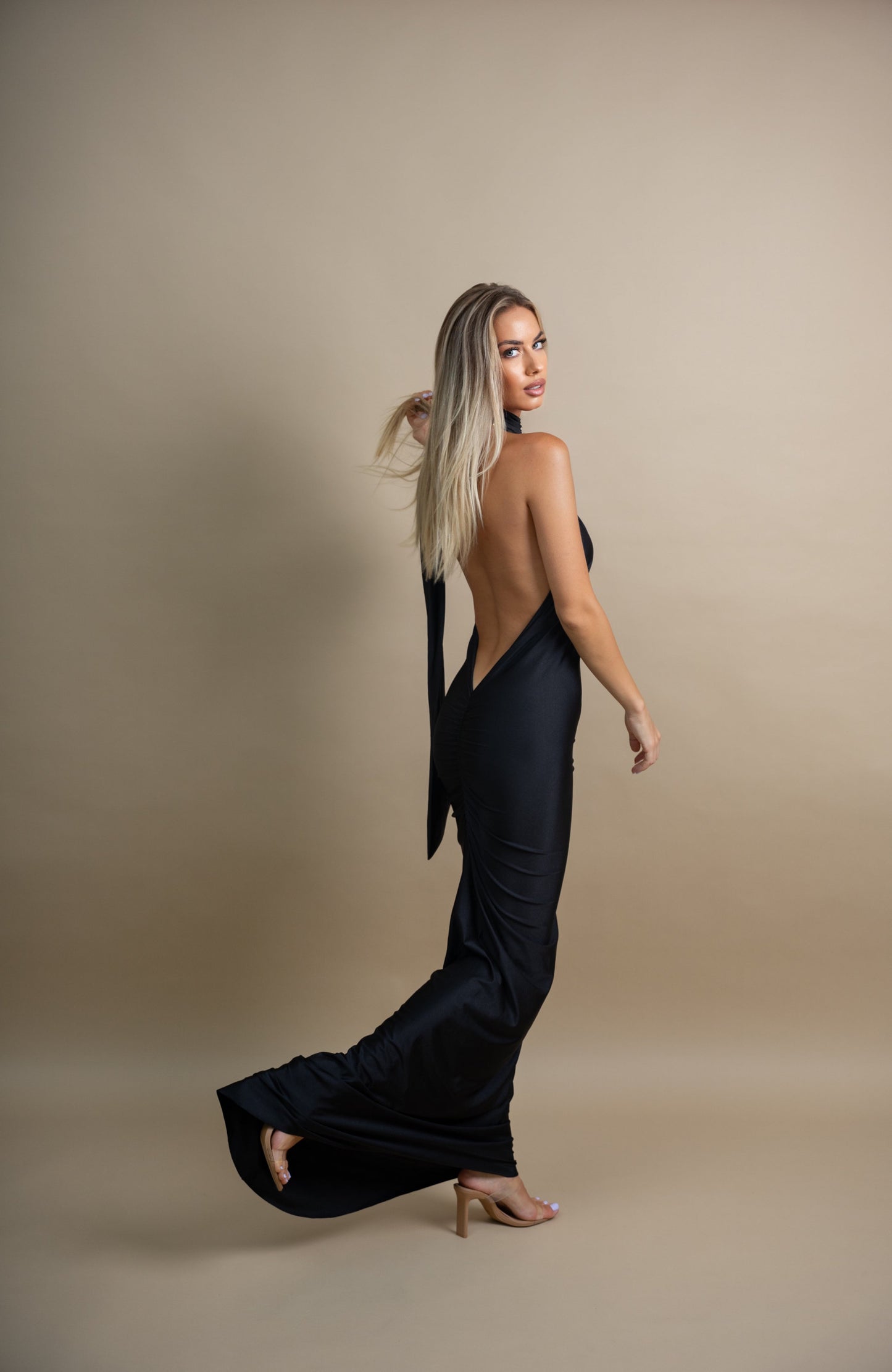 Robe Wet Noire Élégante